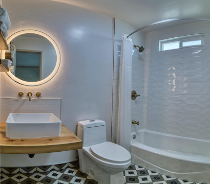 Family Suite Bathroom